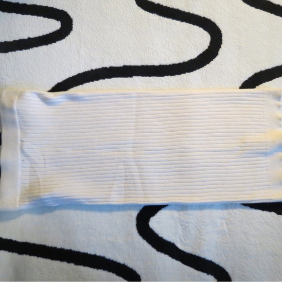 Forever 21 Sweater Skirt - Picture 5 of 6